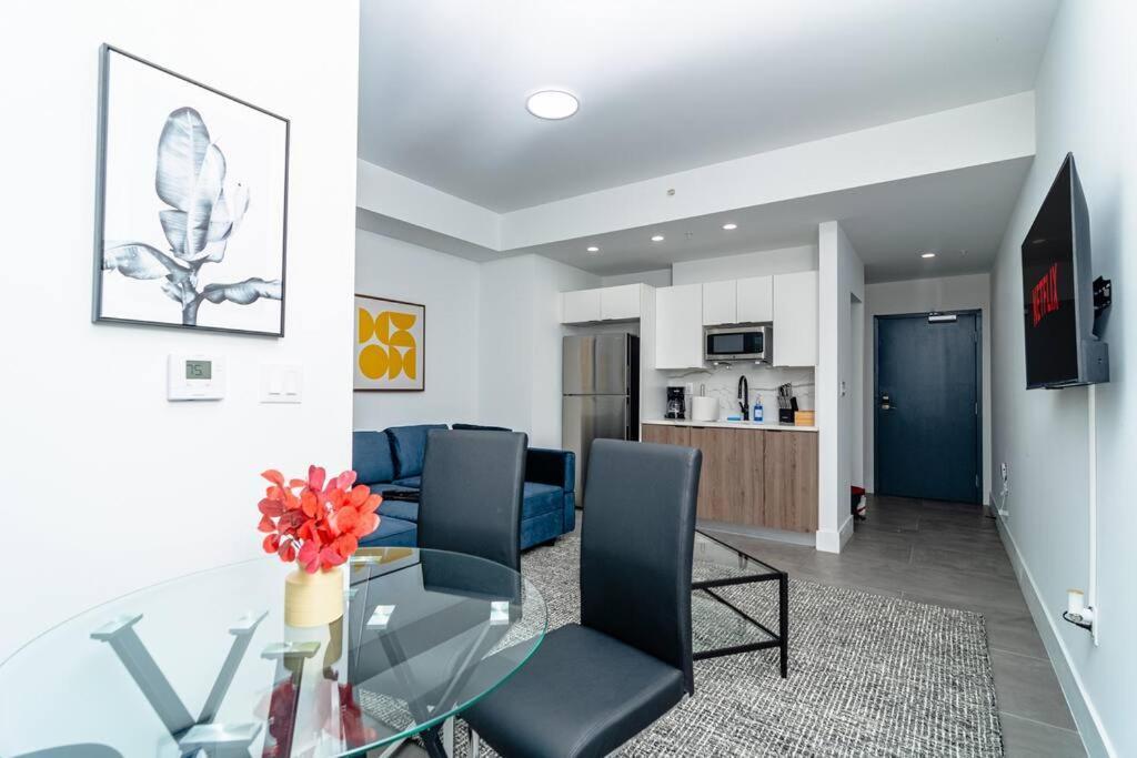 Apartment King Bed Brand New Oasis Minutes To Brickell Miami